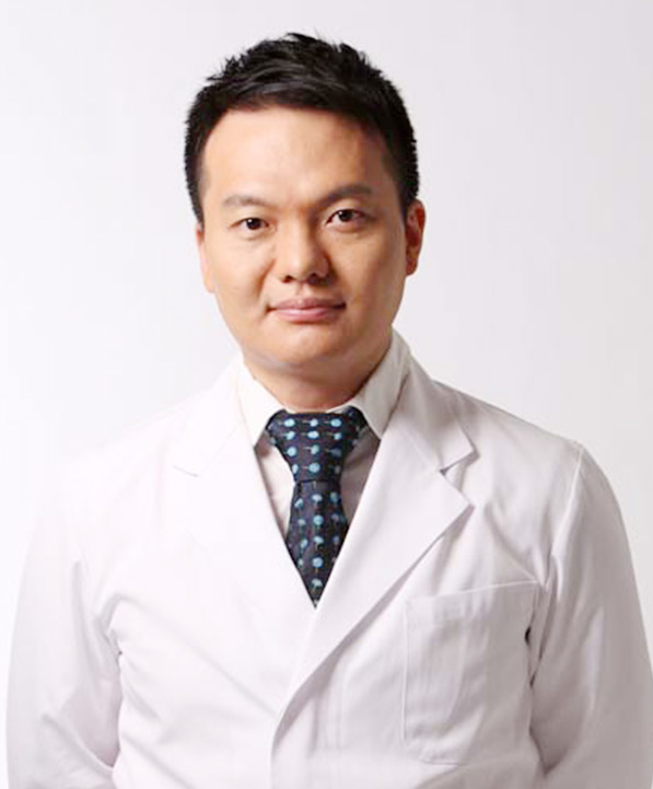 吳權倫  院長